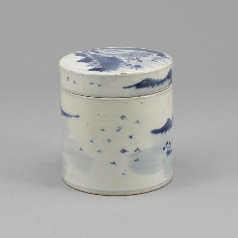 BURK med LOCK, porslin, Kina, 1800-tal.