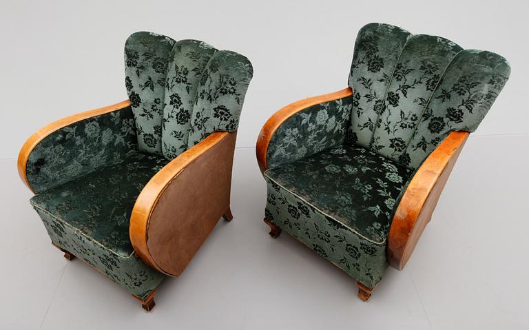 FÅTÖLJER, 1 par, 1940-tal.