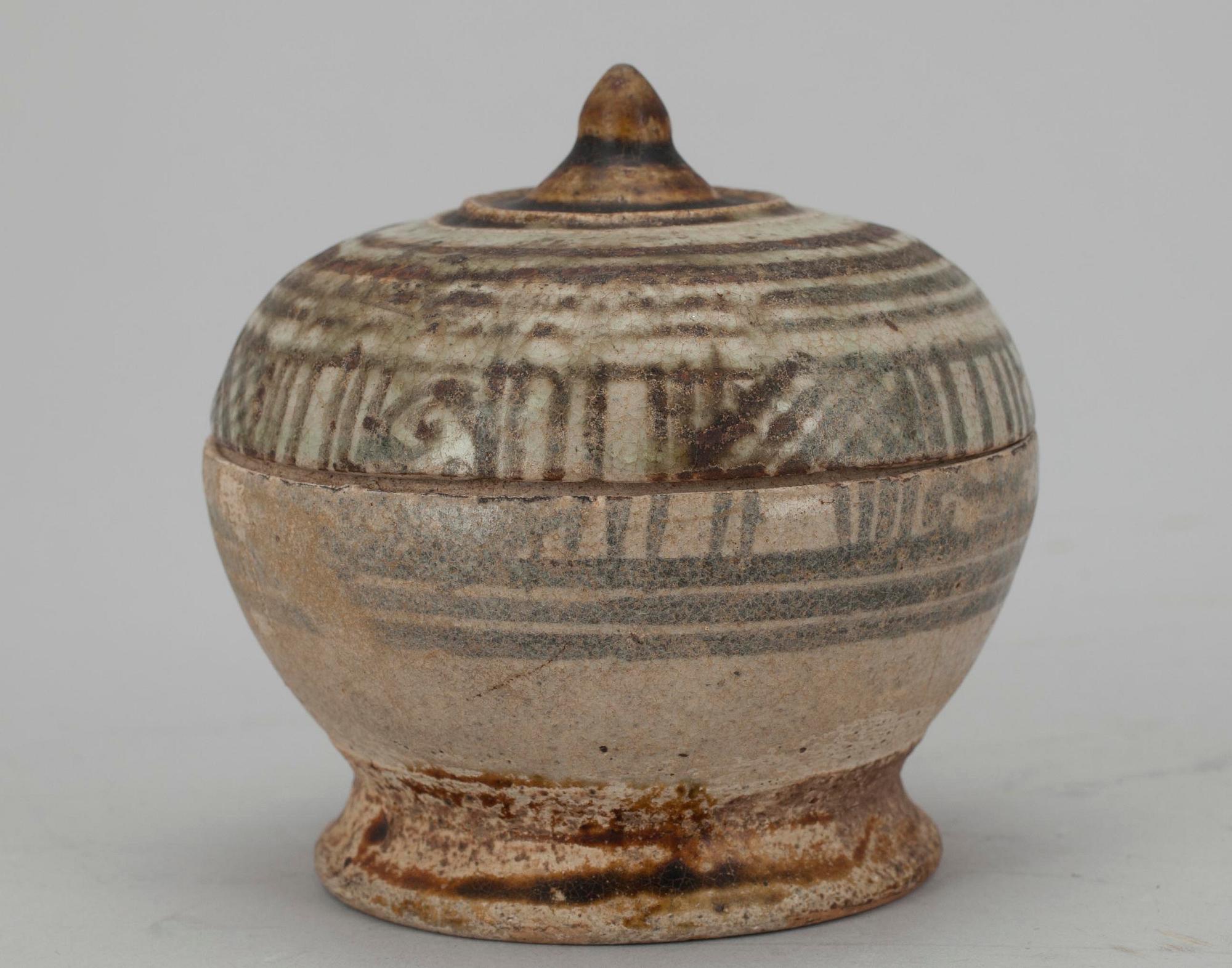 ASK MED LOCK, lergods, Thailand, Sawan Ka lok, 1400-tal.