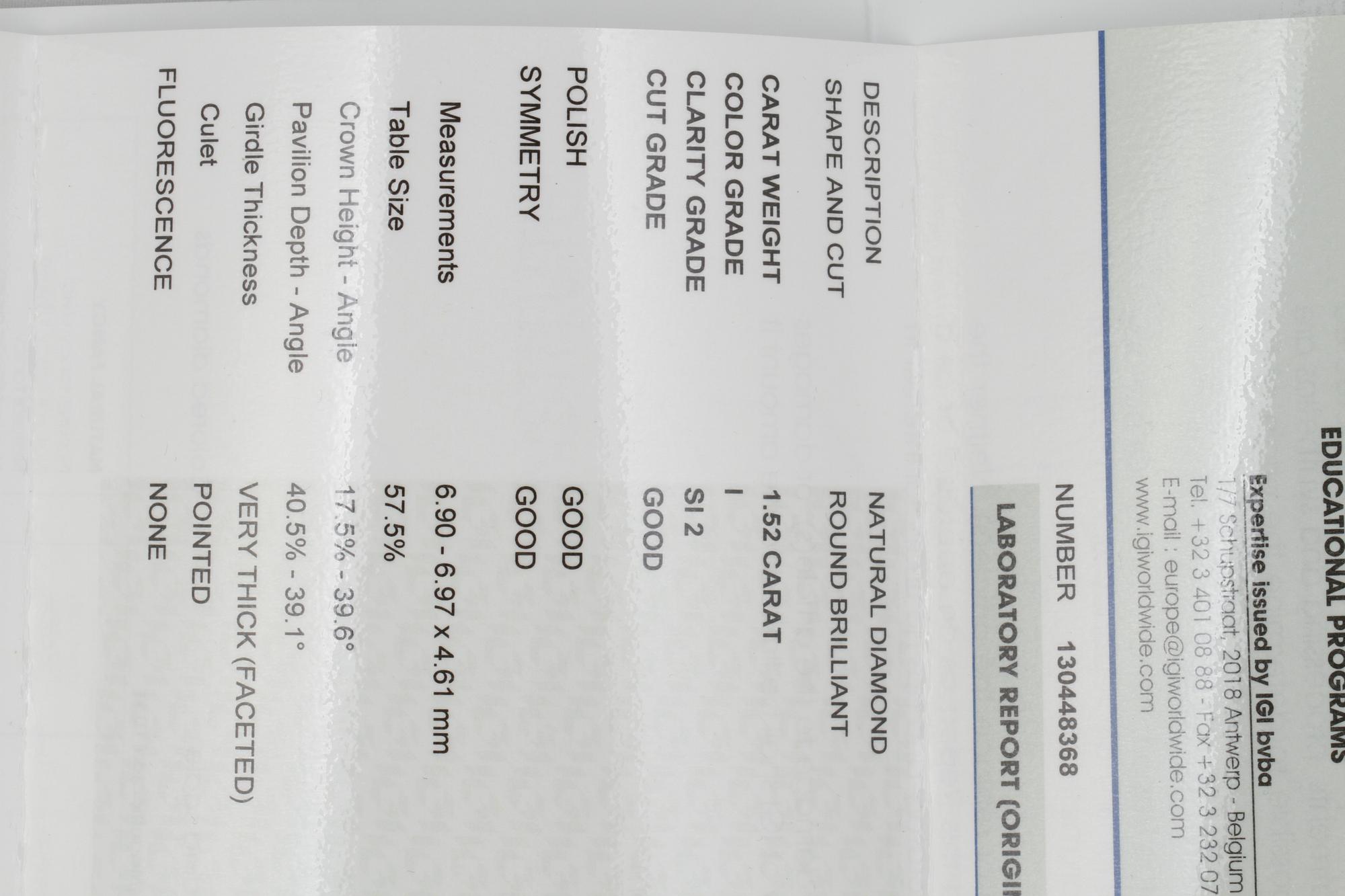 HÄNGE, med briljantslipad diamant ca 1.52 ct. Vikt 4,7 gram.