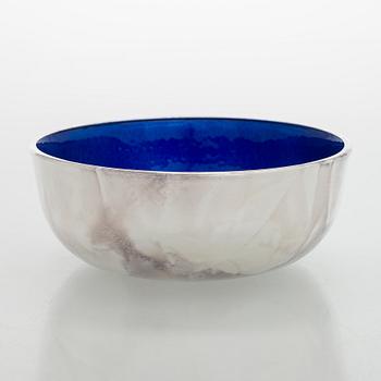 A. Tillander, skål, sterlingsilver och emalj, Åbo 2005.