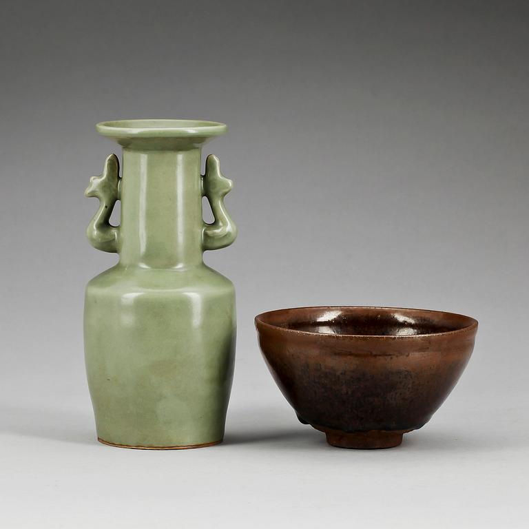 SKÅL samt VAS, keramik, möjl Song/Ming dynastin, Kina.