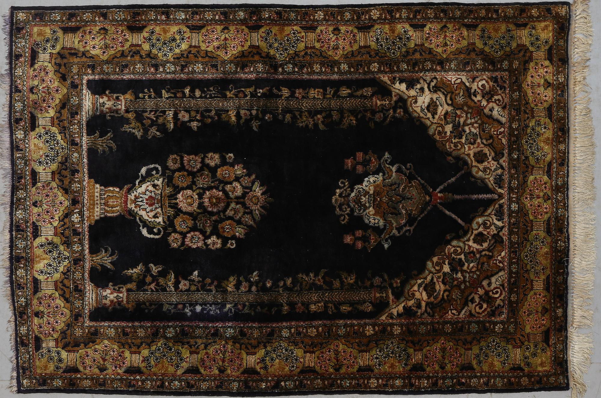 MATTA, Ghom, silke, old, 154 x 105 cm.