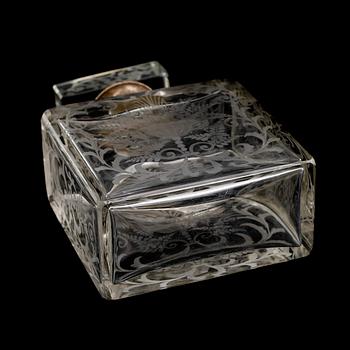 KARAFF MED PROPP, glas, med silverbeslag, svenska stämplar 1947.