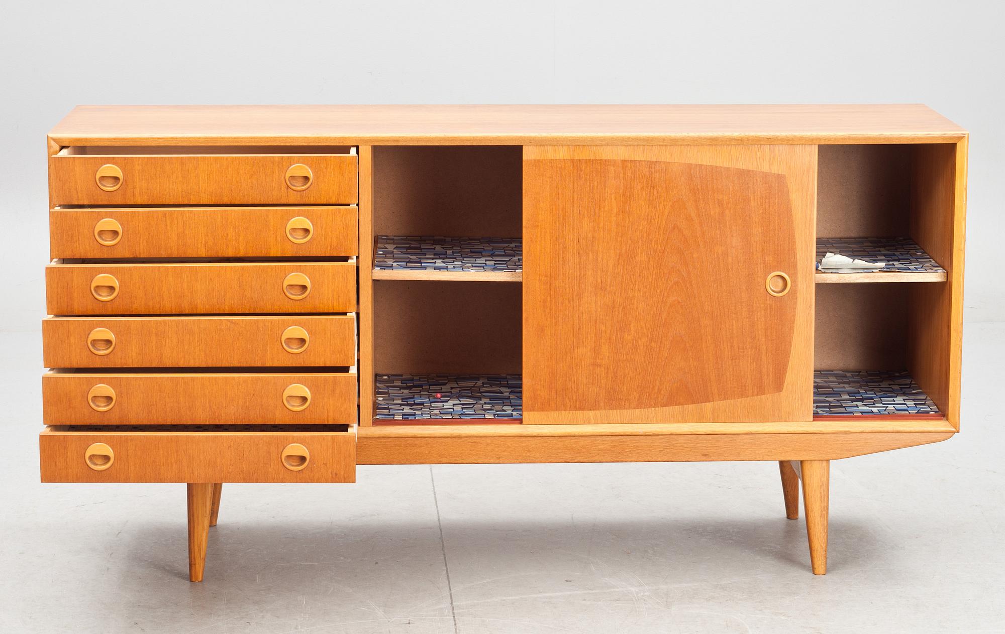 SIDEBOARD, 1900-talets mitt/andra hälft.