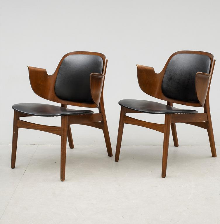 KARMSTOLAR, ett par, "107", Hans Olsen, Jorgensen Bramin furniture, Danmark.
