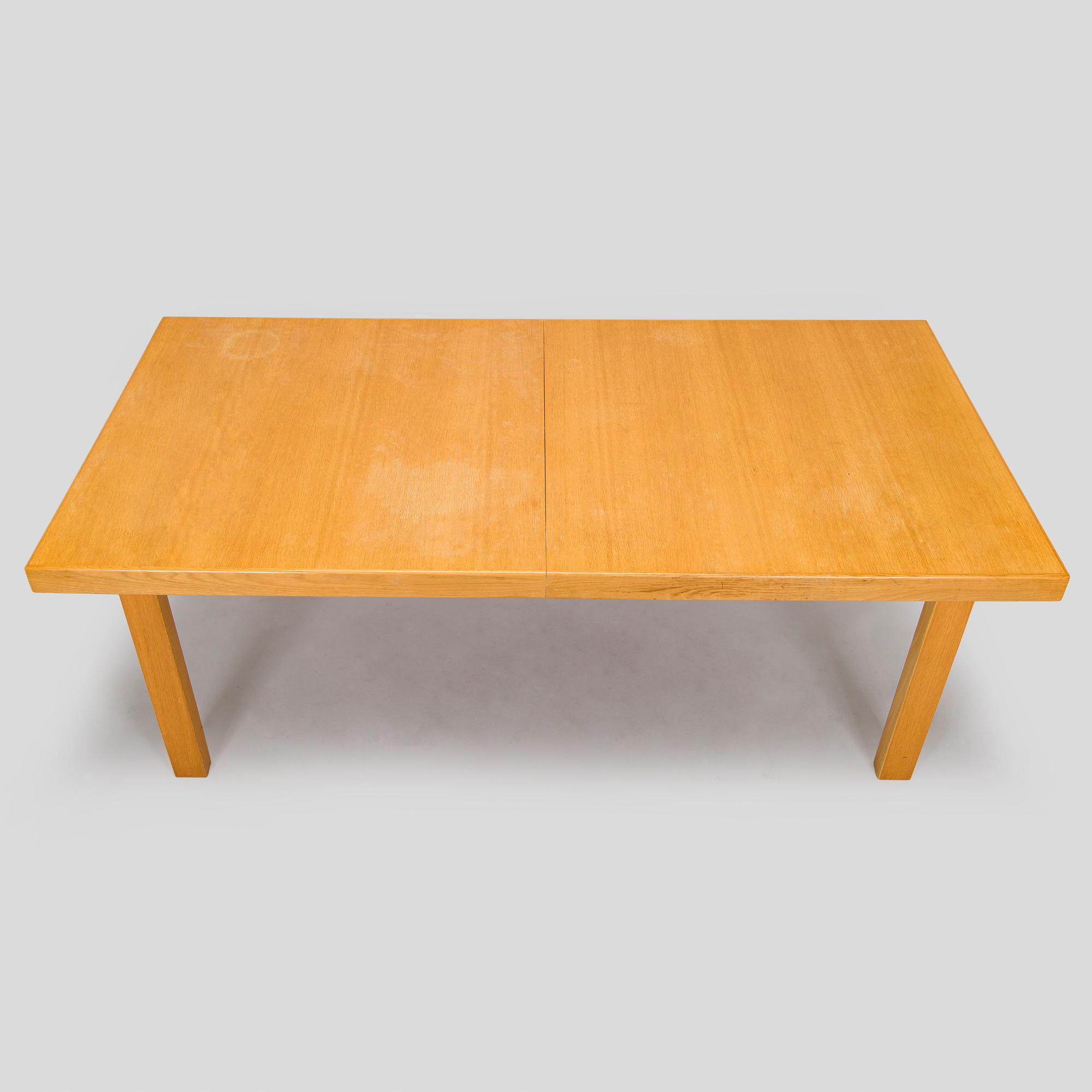 Carl Gustaf Hiort af Ornäs, ruokapöytä, "Näyttely Senior", HMN Huonekalu Mikko Nupponen 1950-luku.