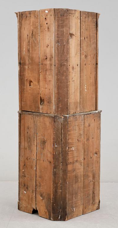 HÖRNSKÅP, sannolikt Sverige, 1800-tal.