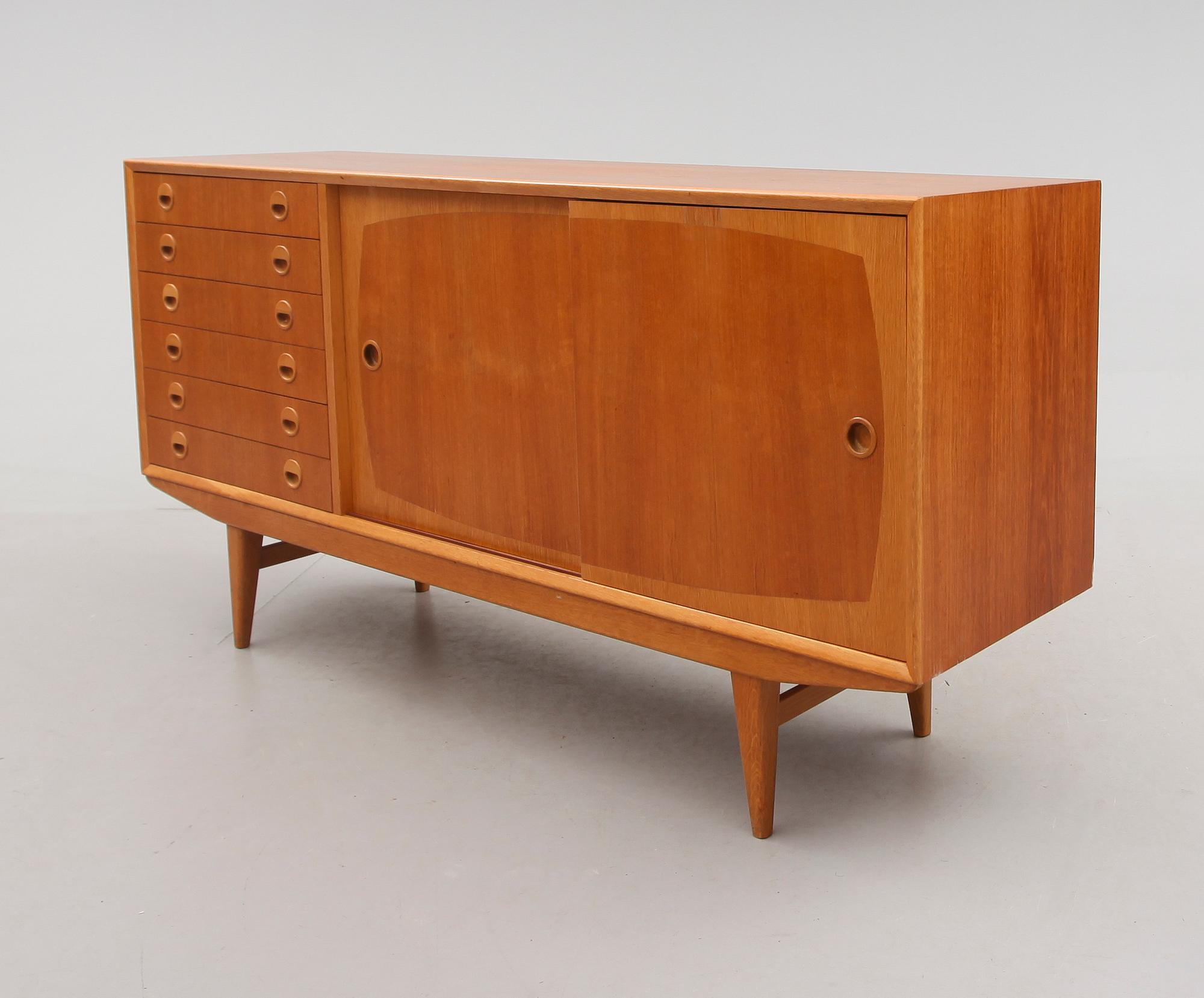 SIDEBOARD, 1900-talets andra hälft.
