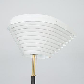 Alvar Aalto, a late 20th century 'Angel wing' floorlight model 'A 805' for Valaisinpaja.