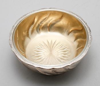 SKÅL, silver, Stockholm 1917. Vikt ca 429 g.