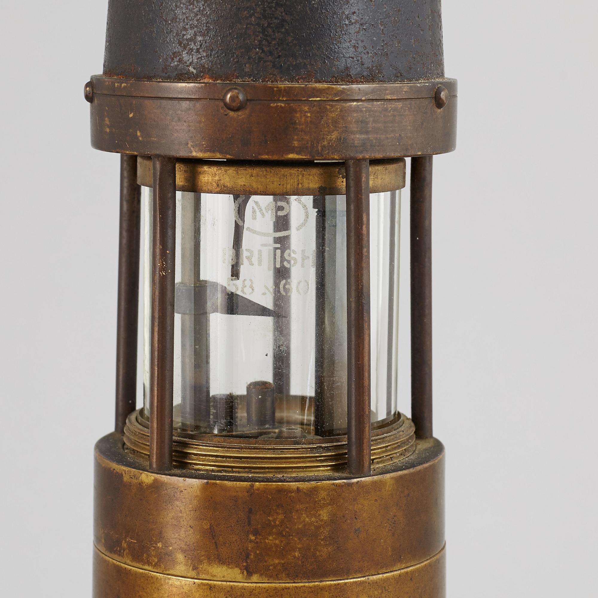 A miners lantern "Spiralarm", England, 20th Century.