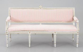 MÖBELGRUPP, 7 delar. Gustavianskt provinsarbete, omkring år 1800.