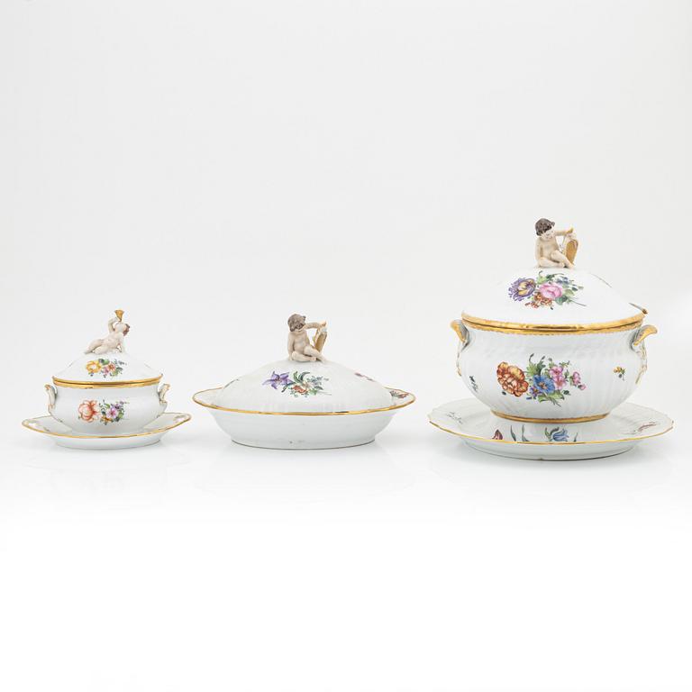 A Royal Copenhagen dinner service, 20th Century. (90 pieces).