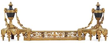 581. ELDHUNDAR, ett par. Louis XVI-stil, 1800-tal.
