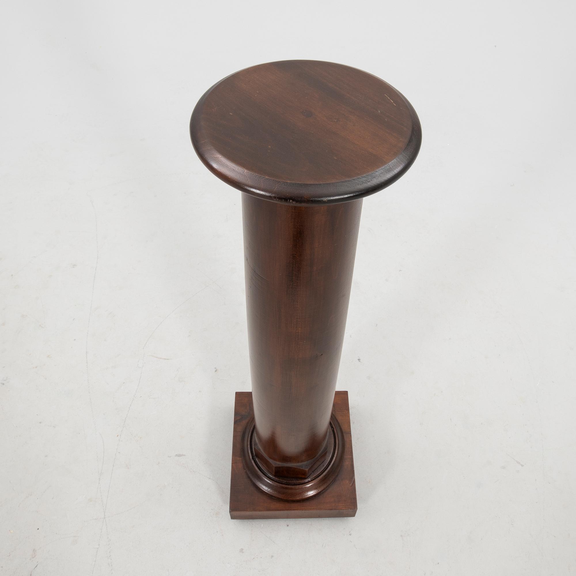 Piedestal 1900-talets första hälft.