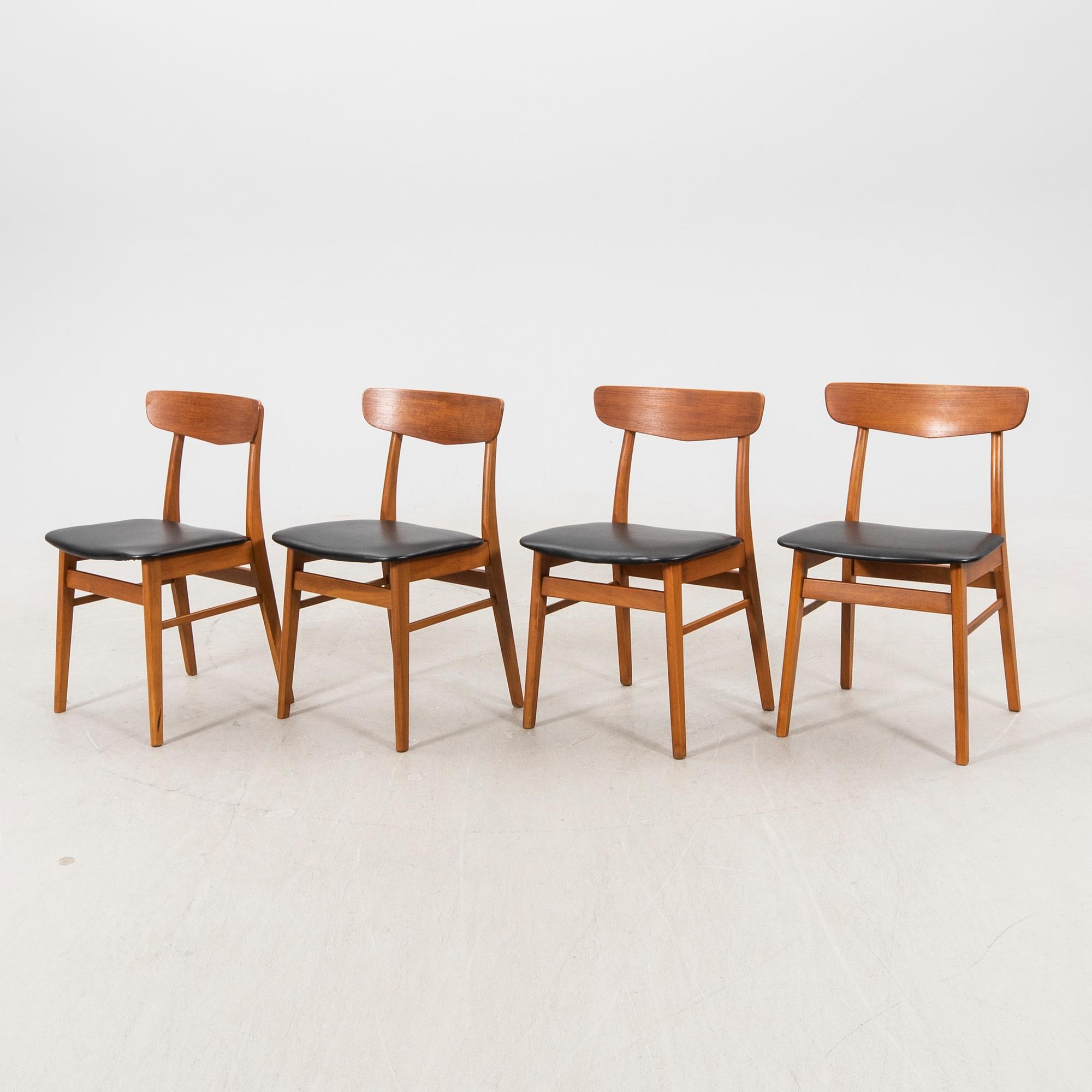 A set of four Mosbols teak chair from Findahls mobelfabrik 1960s.