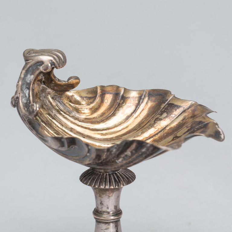 SALTKAR, ett par, Gustaf Theodor Folcker, Stockholm 1833, silver, vikt 220 g.