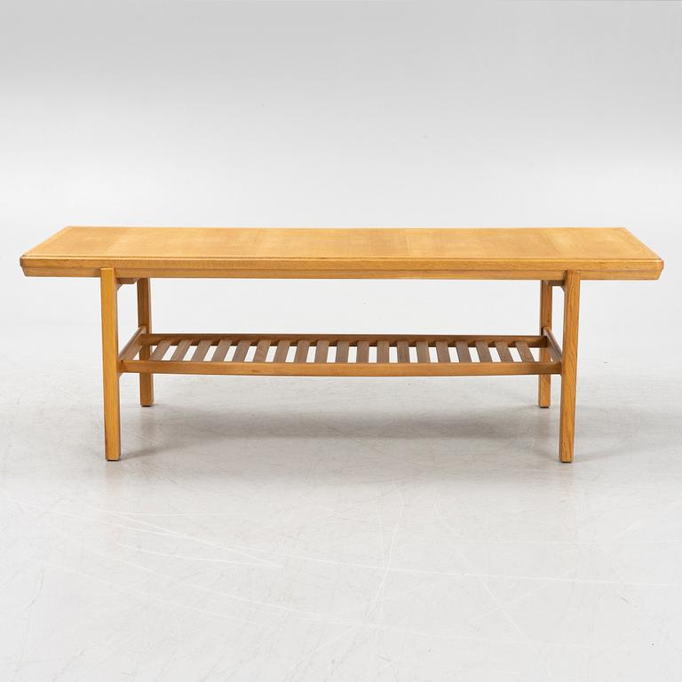A mid 20th century coffee table.