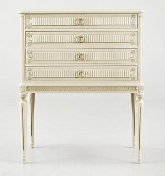 BESTICKSCHATULL, gustaviansk stil, 1900-tal.