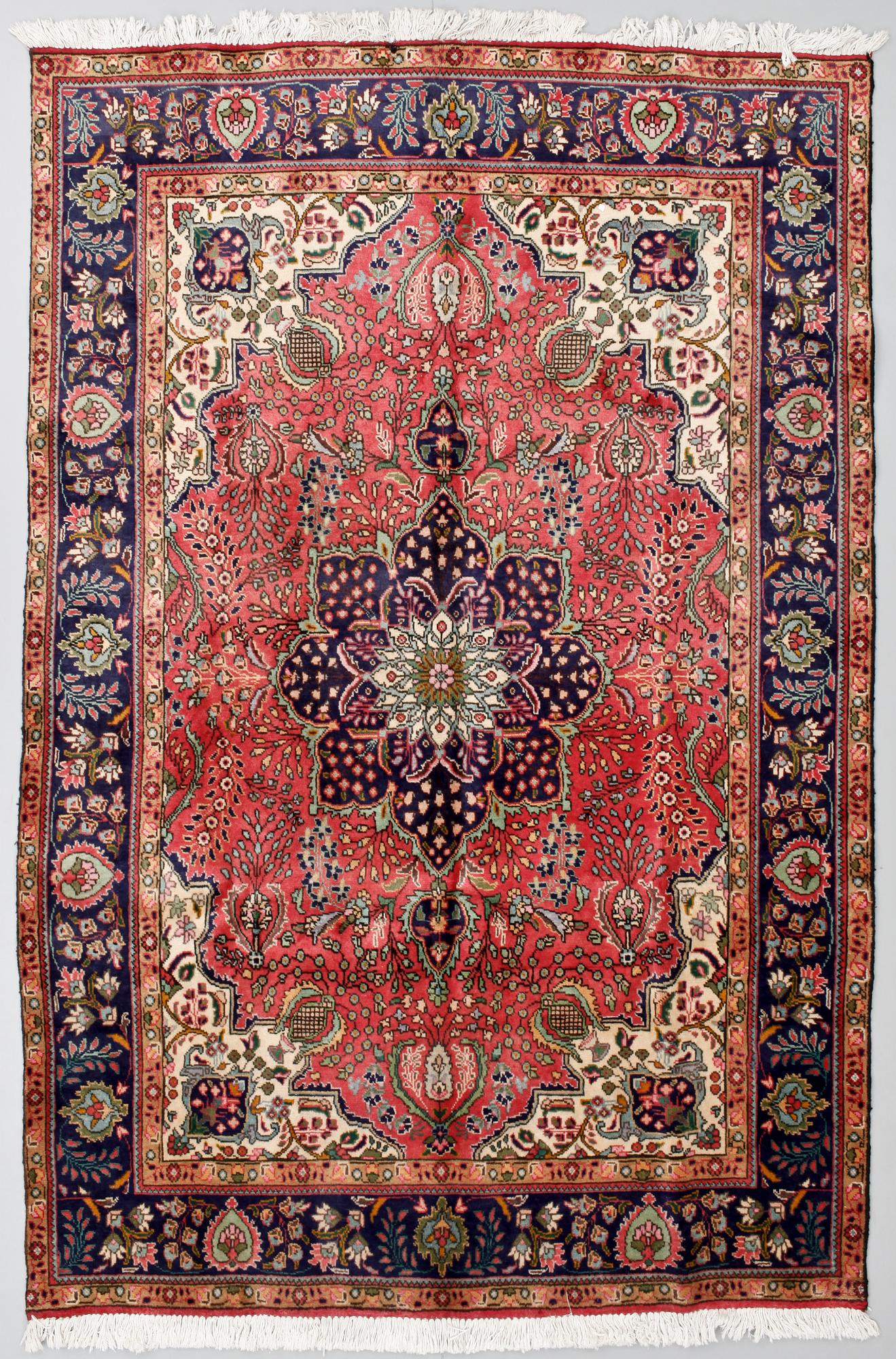 MATTA, Täbriz. Ca 295 x 201.