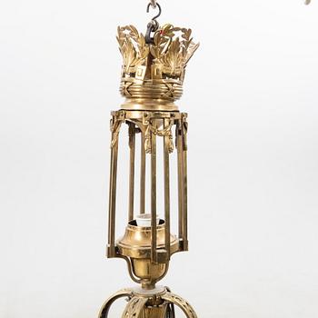 Taklampa Empire-stil omkring 1900.