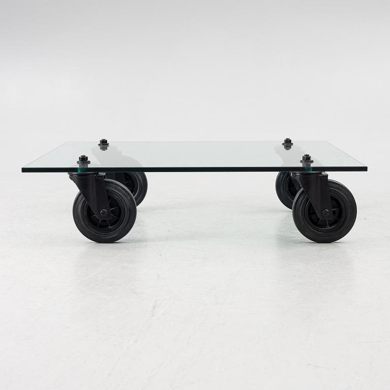 Gae Aulenti, coffee table "Table with Wheels", Fontana Arte Italy late 20th century/21st century.
