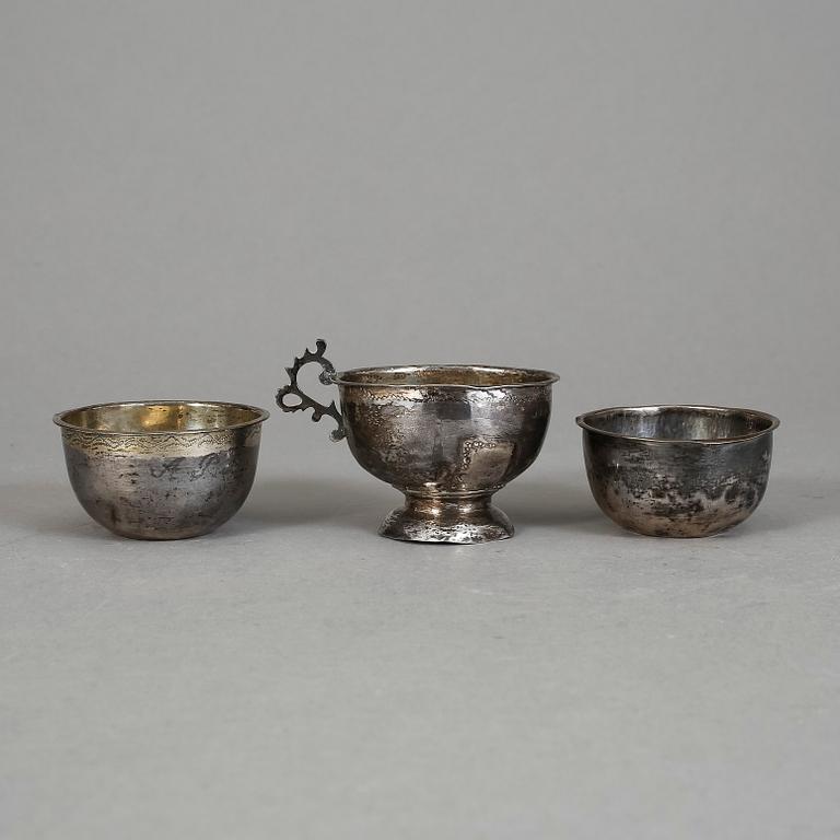 TUMLARE, 3 st, bland annat Erik Ernander, Uppsala, mestadels 1800-talets början. Vikt ca 58 g.