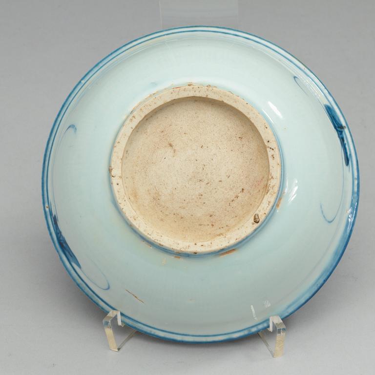 A blue and white bowl, Ming dynasty, Wanli (1572-1620).