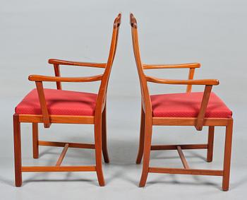 KARMSTOLAR, ett par, "Ambassadör", Carl Malmsten, Rydéns Interiör, tillverkade 1985.