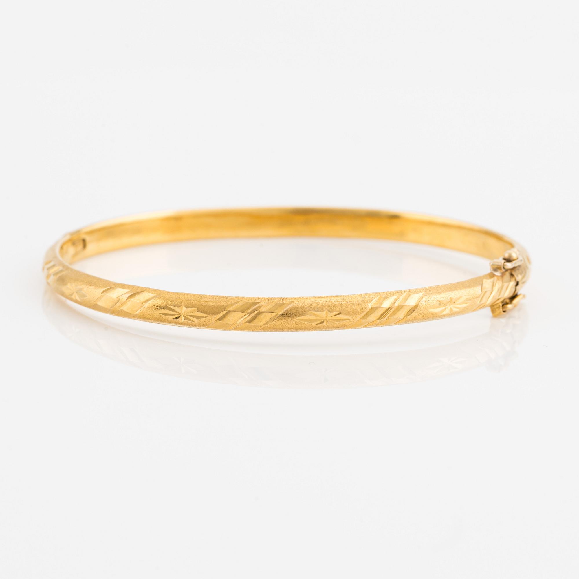 Bangle, 22K gold.