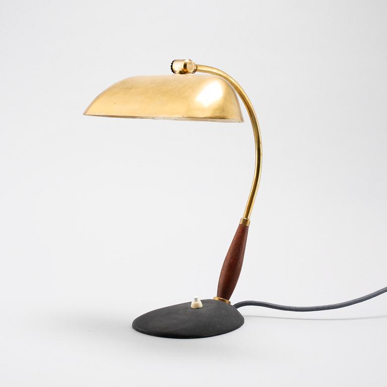 A mid 20th century table lamp.