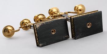 KANDELABRAR, 1 par, mässing och patinerad metall, 1900-tal.