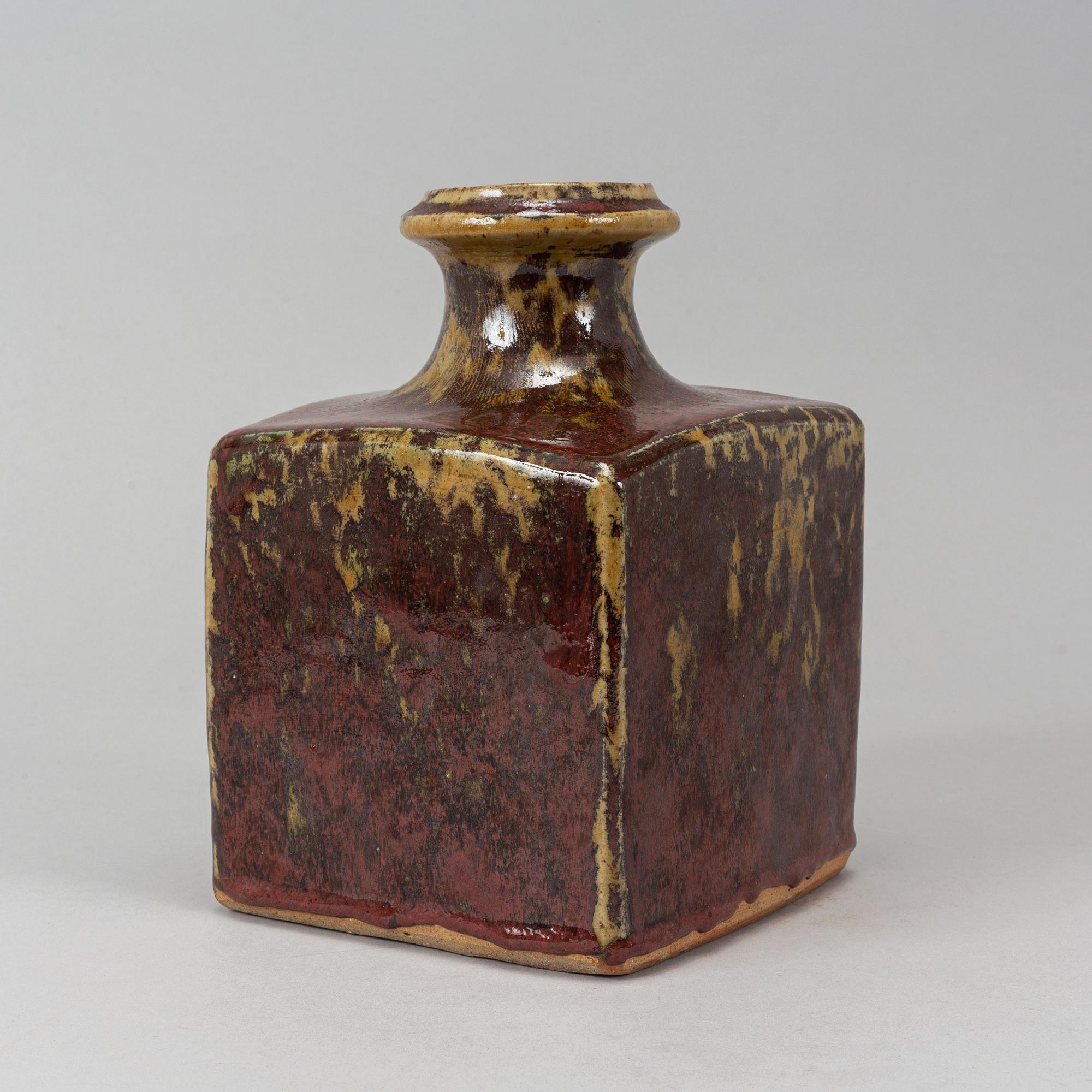 A stoneware vase by Erik Pløen, own workshop, probably 1960s, signed.