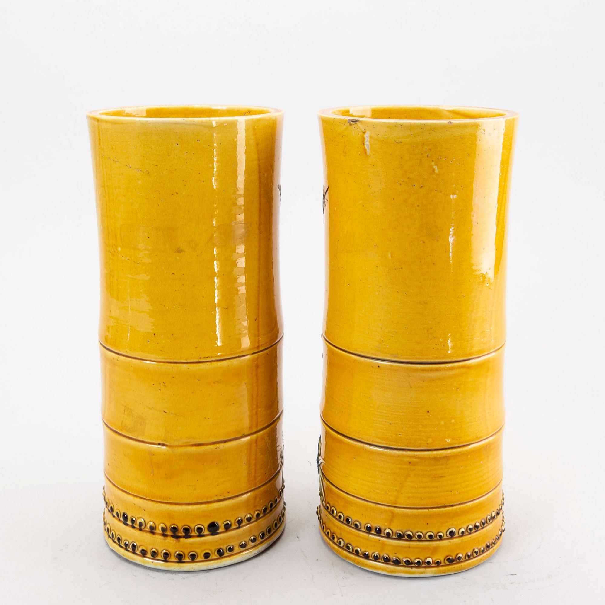 A pair of Chinese 20th century porcelain brush stands.