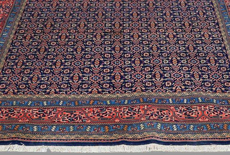 CARPET, Ingles, ca 232 x 200 cm.