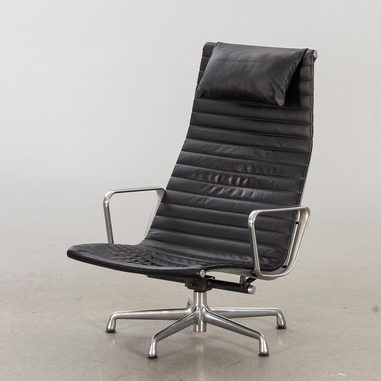 CHARLES AND RAY EAMES, An "EA-124, Aluminium Group", Herman Miller lounge chair. USA.