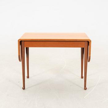 Josef Frank, drop-leaf table, model B 1007, Svenskt Tenn, circa 1940.