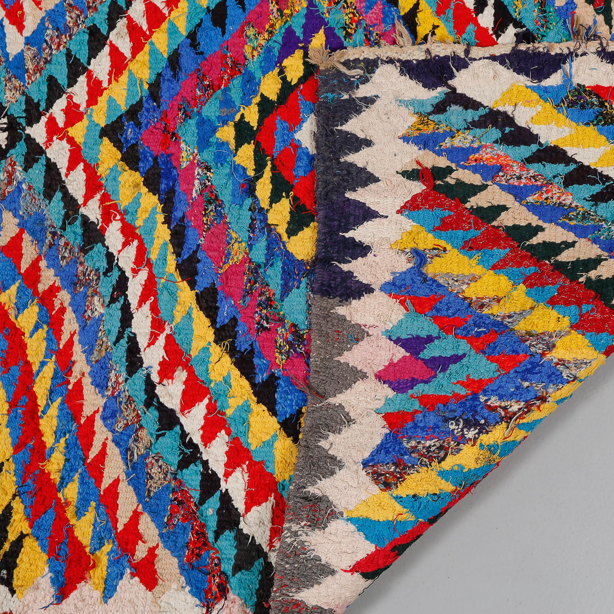 MATTA, orientalisk, modern tillverkning, ca 230 x 122 cm.