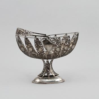 BRÖDKORG, silver, Johan Fredrik Masman, Stockholm 1815, vikt 900 gram.