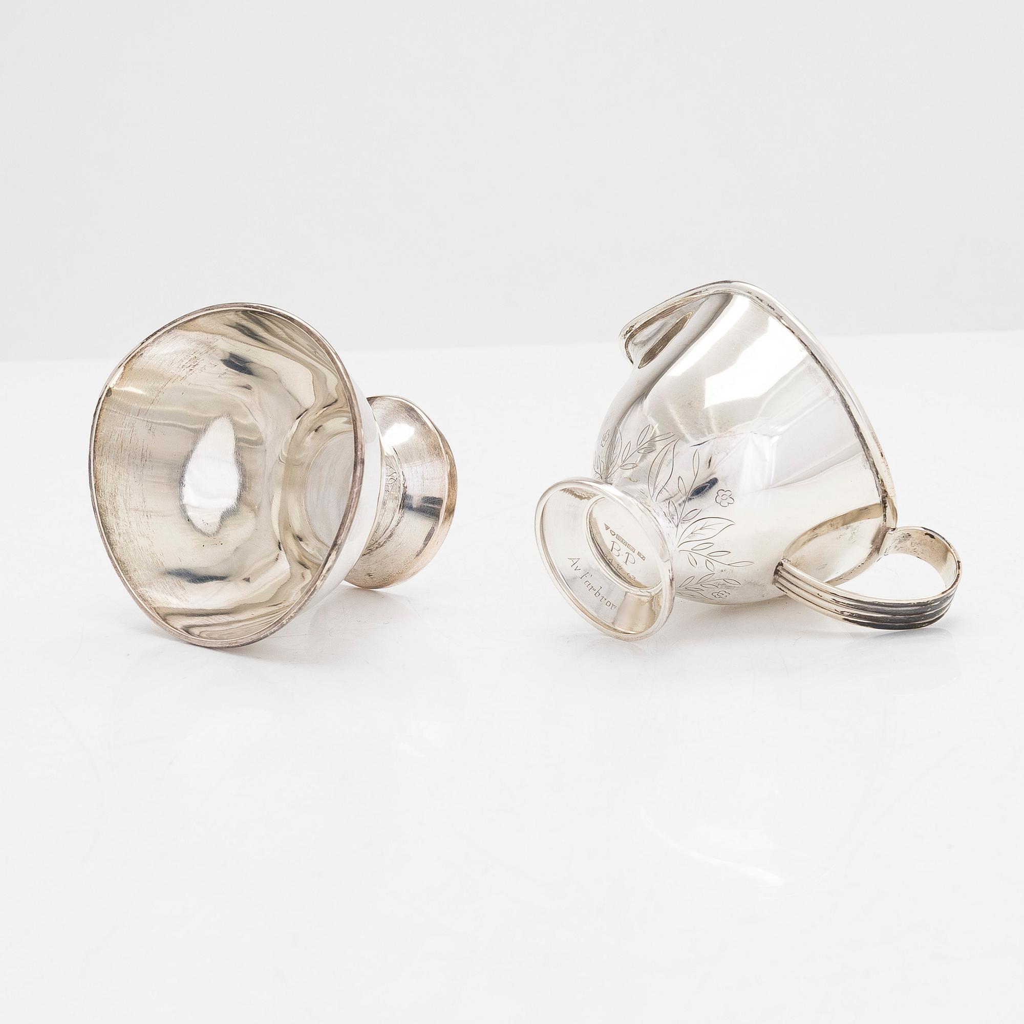 Skål, sterlingsilver  Just Andersen, Denmark 1950-tal och gräddsnäcka o sockerskål, silver, Tillander, Helsingfors 1955.