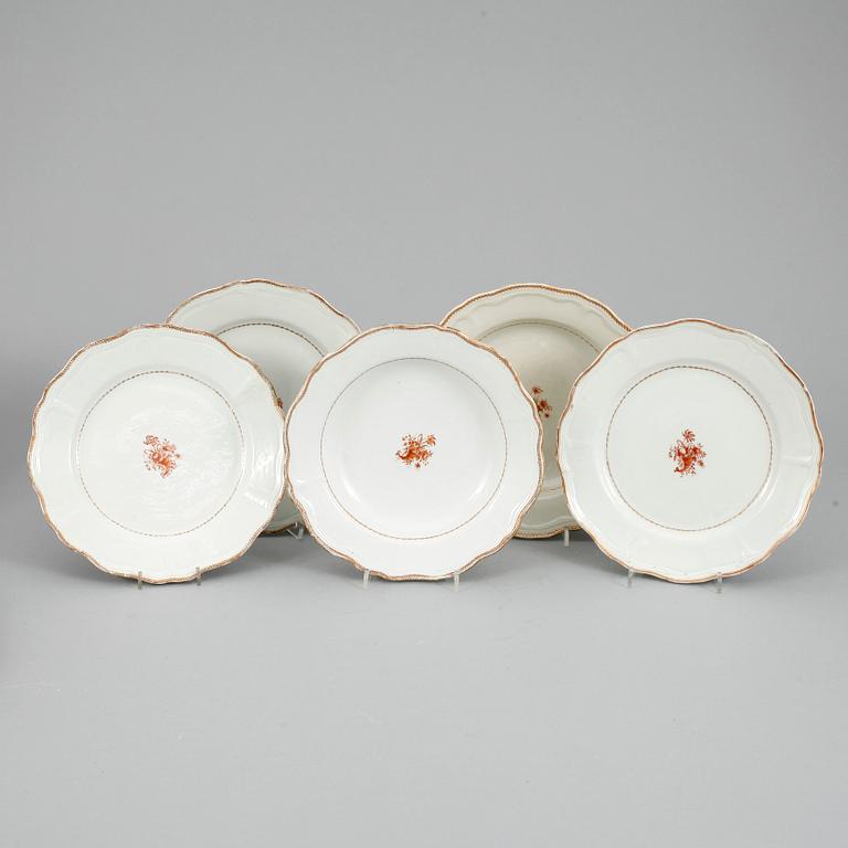 TALLRIKAR, 5 st. Porslin, Kina, 1700-tal.