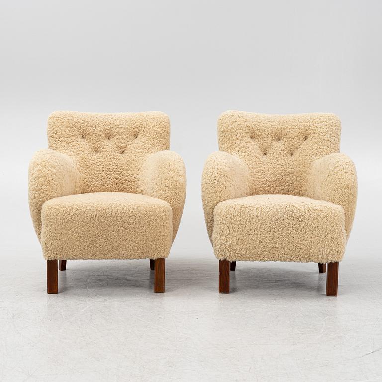 A pair of Danish Modern armchairs, 1940's/50's.