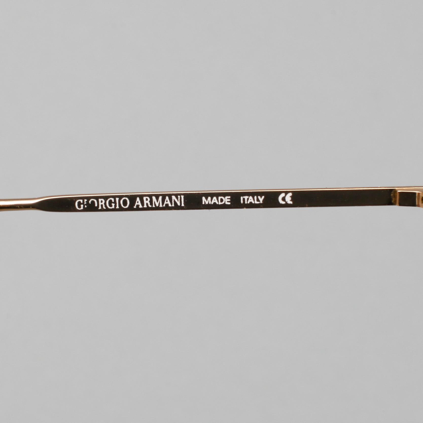 PARTI SOLGLASÖGON, 3 par, Ray-Ban, Gucci samt Giorgio Armani.