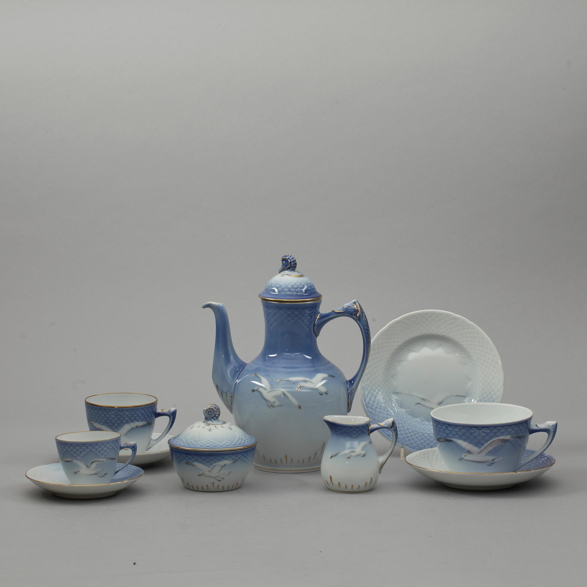 SERVIS, 44 delar, porslin, "Blå Måsen", Bing o Gröndahl, 1900-tal.