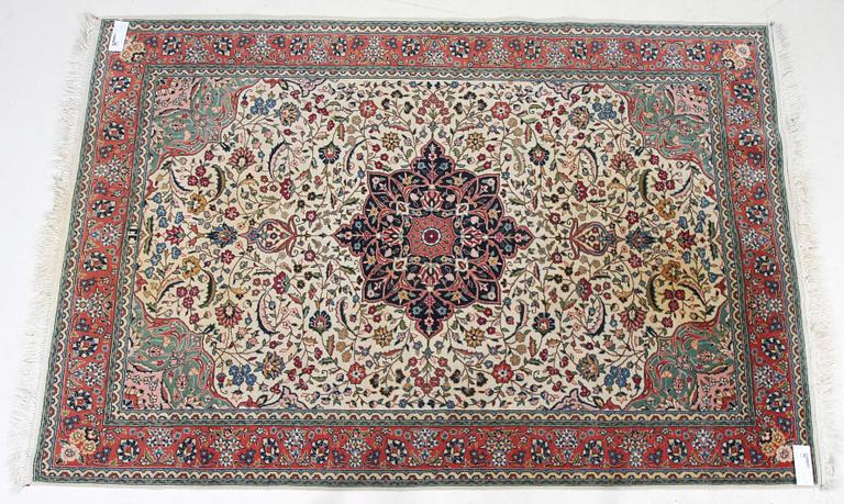 MATTA, orientalisk. 210 x 142.