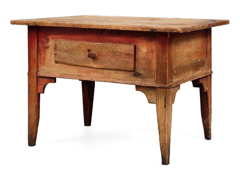 A Swedish traditional 18th/19th cent table.