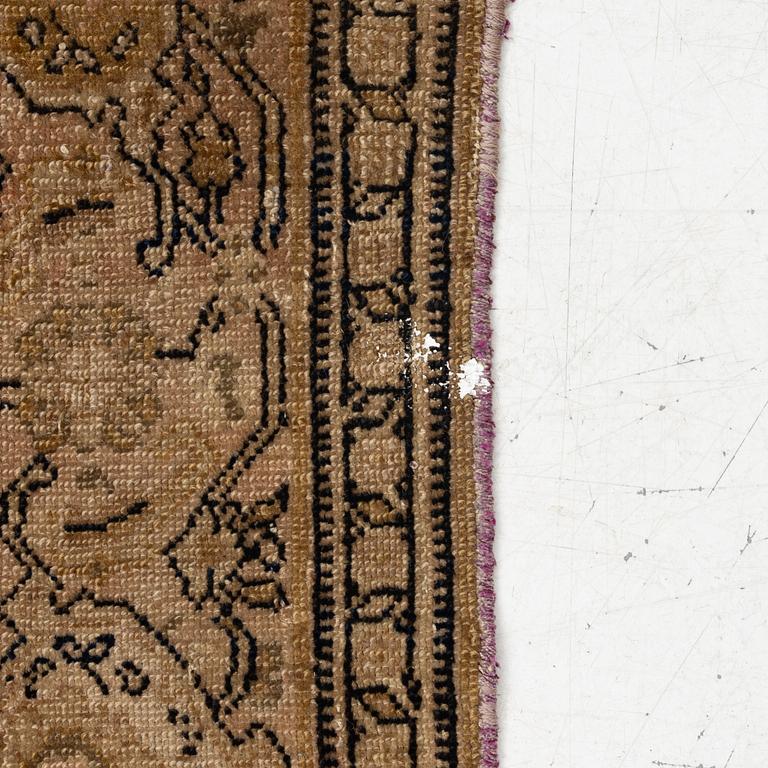 Matta, Senneh, antik, ca 197 x 120 cm.