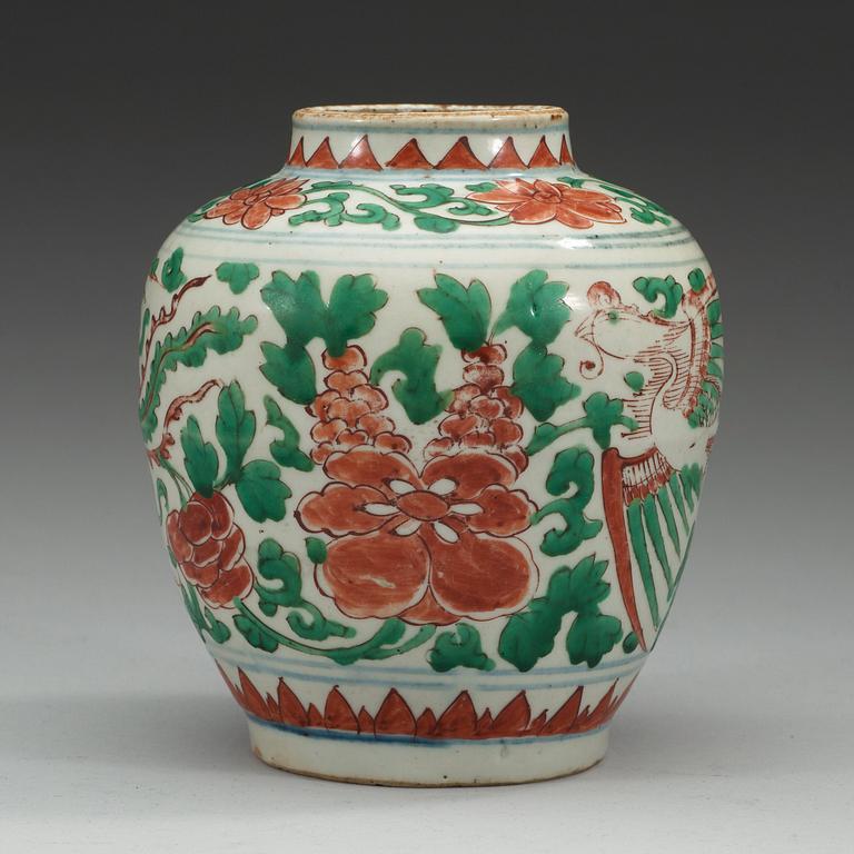KRUKA, porslin. Ming dynastin, 1600-tal.
