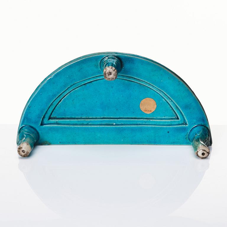 A turquoise glazed table/stand, Qing dynasty, Kangxi (1662-1722).